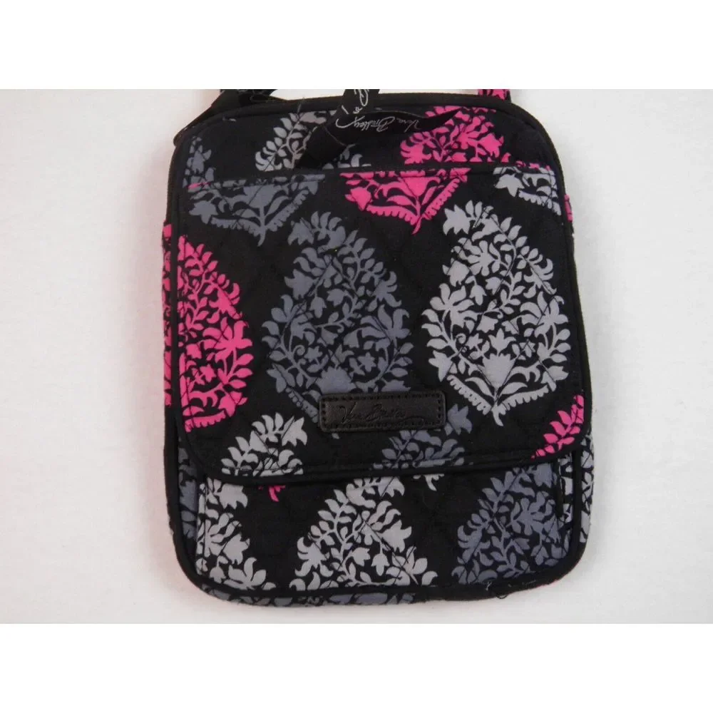 Vera Bradley Quilted Black/Gray/Pink Small Crossbody Purse Adjustable Strap‎ Zip